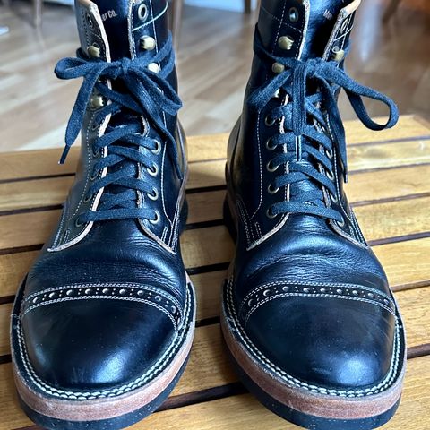 Monroe 19927 in Malayan Black Hand-Dyed Natural Veg Tan