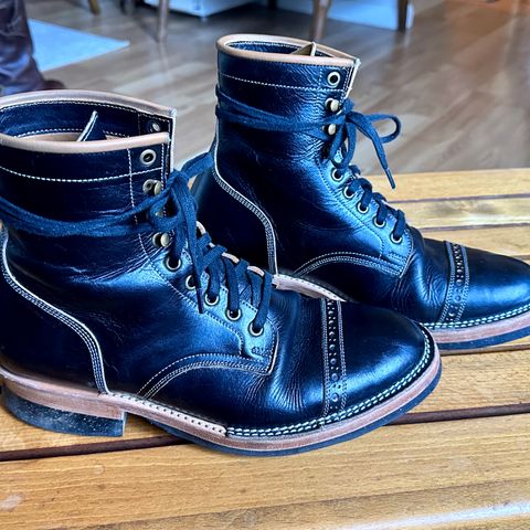 Monroe 19927 in Malayan Black Hand-Dyed Natural Veg Tan