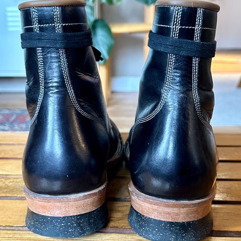 Monroe 19927 in Malayan Black Hand-Dyed Natural Veg Tan