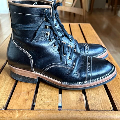 Monroe 19927 in Malayan Black Hand-Dyed Natural Veg Tan