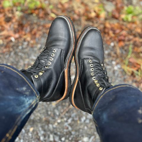 View photo of Unmarked Workman in Black Heavy Cowhide