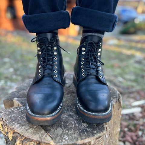 View photo of Unmarked Workman in Black Heavy Cowhide