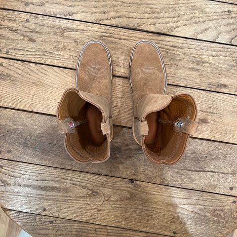 Rios of Mercedes x The Black Bear Brand The Wild West Roughrider in Horween Marine Field Roughout