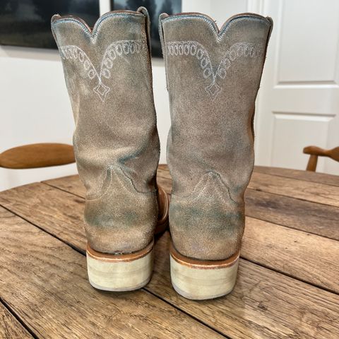 Rios of Mercedes x The Black Bear Brand The Wild West Roughrider in Horween Marine Field Roughout