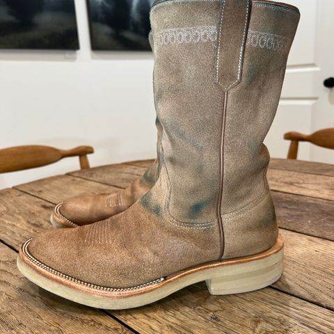 Rios of Mercedes x The Black Bear Brand The Wild West Roughrider in Horween Marine Field Roughout