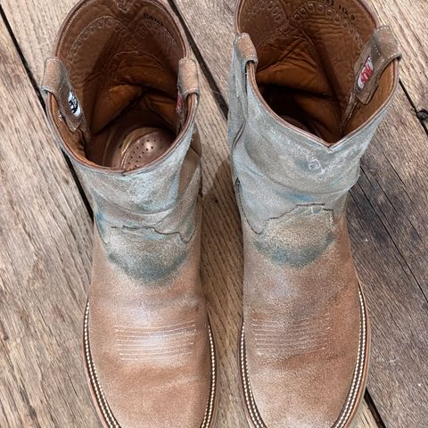 Rios of Mercedes x The Black Bear Brand The Wild West Roughrider in Horween Marine Field Roughout