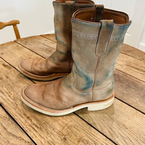 Rios of Mercedes x The Black Bear Brand The Wild West Roughrider in Horween Marine Field Roughout