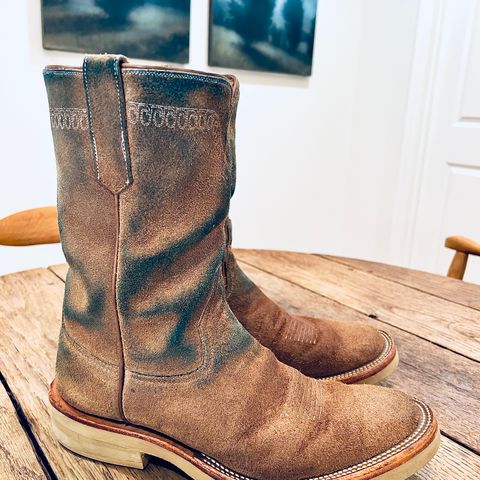 Rios of Mercedes x The Black Bear Brand The Wild West Roughrider in Horween Marine Field Roughout