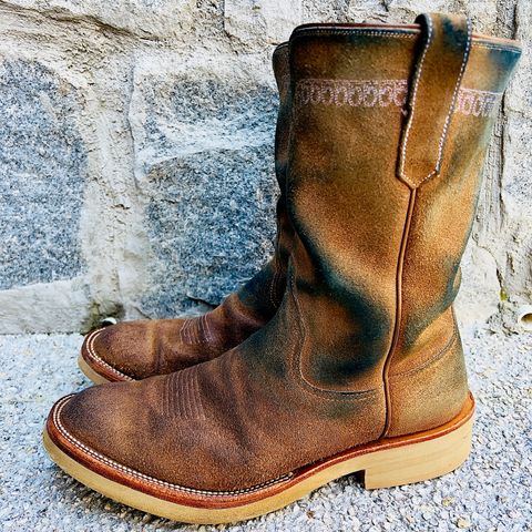 Rios of Mercedes x The Black Bear Brand The Wild West Roughrider in Horween Marine Field Roughout