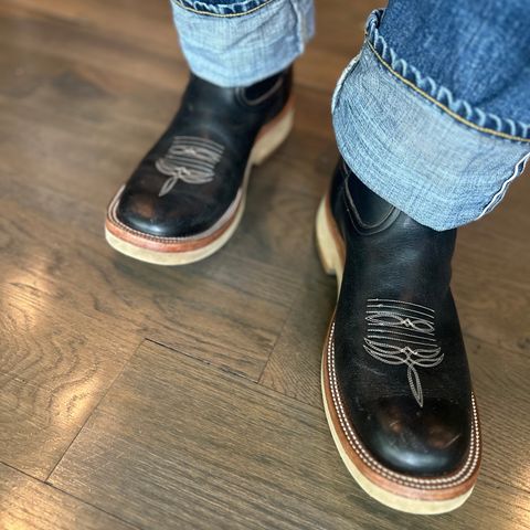 Rios of Mercedes x The Black Bear Brand The Wild West Roughrider in Horween Black Chromexcel Horsehide