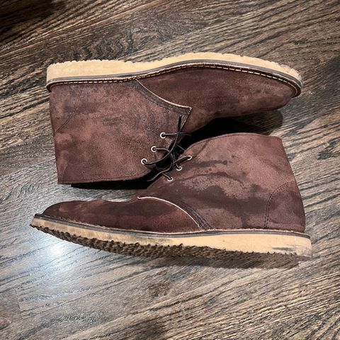 Red Wing Weekender Chukka in chocolate muleskinner