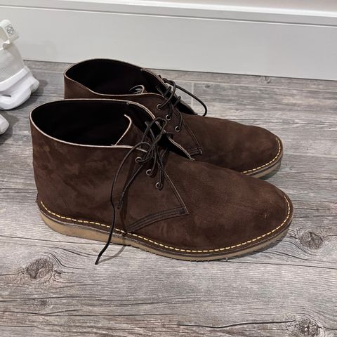 Red Wing Weekender Chukka in chocolate muleskinner