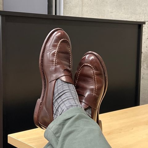 Grant Stone Traveler Penny in Horween Crimson Chromexcel