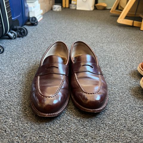 Grant Stone Traveler Penny in Horween Crimson Chromexcel