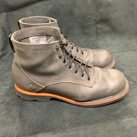 Origin The Coronado Boot in Slate Waxed Pull Up