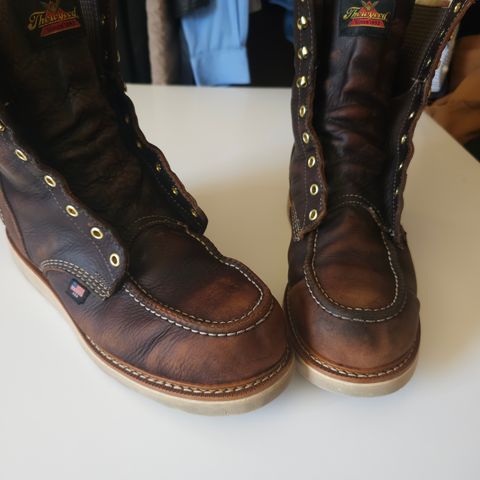 Thorogood 1957 Series 8" Moc Toe in Briar Pitstop Full Grain