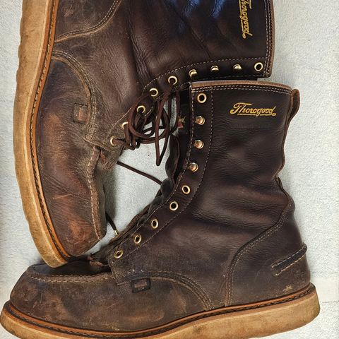 Thorogood 1957 Series 8" Moc Toe in Briar Pitstop Full Grain