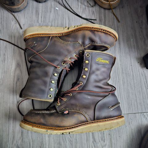 Thorogood 1957 Series 8" Moc Toe in Briar Pitstop Full Grain