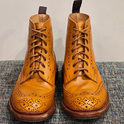 Tricker's Stow Country Boot in Acorn Antique