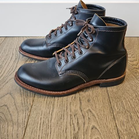 View photo of Red Wing Beckman Flatbox in S.B. Foot Black Klondike