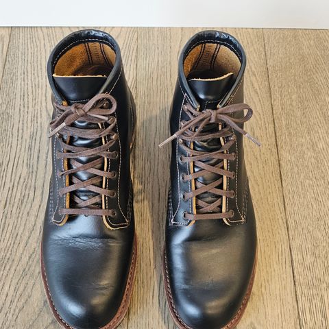 View photo of Red Wing Beckman Flatbox in S.B. Foot Black Klondike