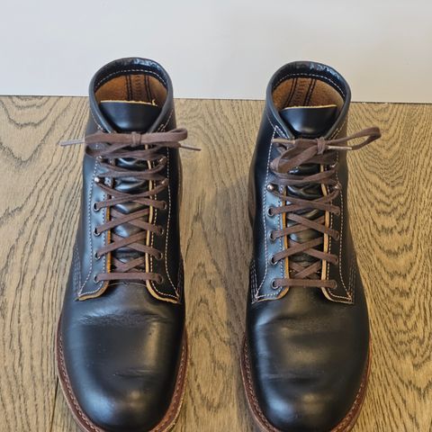 View photo of Red Wing Beckman Flatbox in S.B. Foot Black Klondike