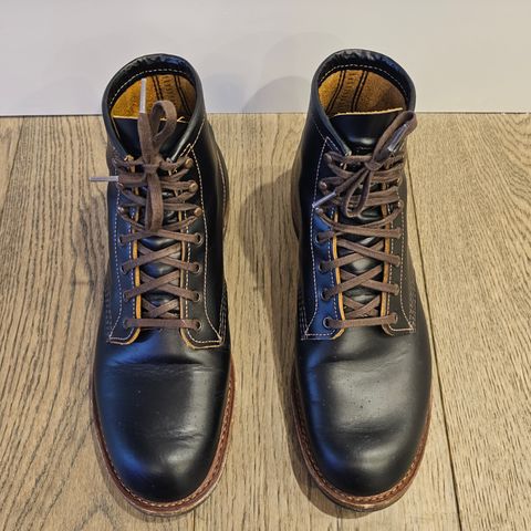 View photo of Red Wing Beckman Flatbox in S.B. Foot Black Klondike