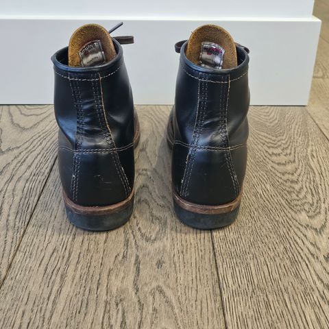 View photo of Red Wing Beckman Flatbox in S.B. Foot Black Klondike