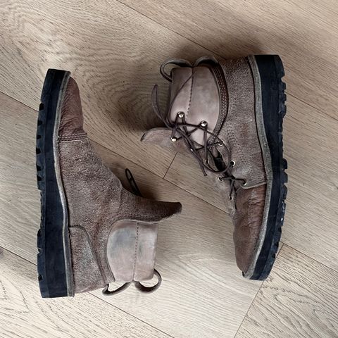 Paris Sun Unlisted Model in C.F. Stead Autumn Spice Waxed Kudu