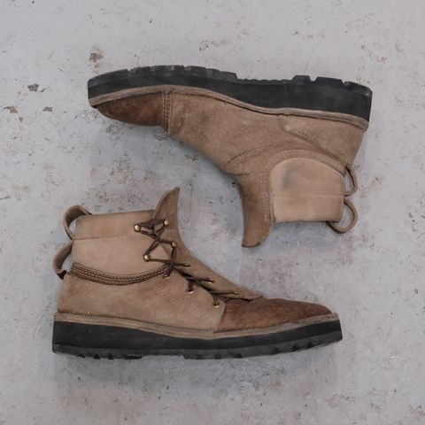 Paris Sun Unlisted Model in C.F. Stead Autumn Spice Waxed Kudu