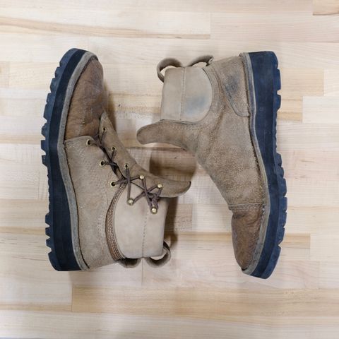 Paris Sun Unlisted Model in C.F. Stead Autumn Spice Waxed Kudu