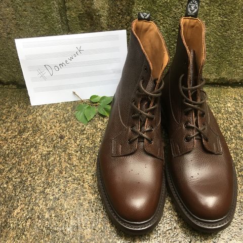 Tricker's Burford Plain Derby Boot in Dark Brown Olivia Scotch Grain