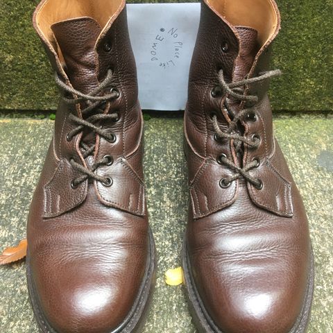 Tricker's Burford Plain Derby Boot in Dark Brown Olivia Scotch Grain