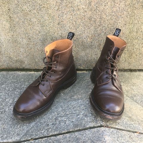 Tricker's Burford Plain Derby Boot in Dark Brown Olivia Scotch Grain