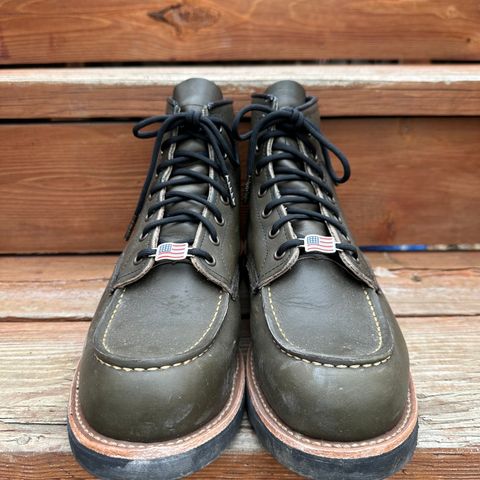 View photo of Red Wing 6-Inch Classic Moc in S.B. Foot Alpine Portage