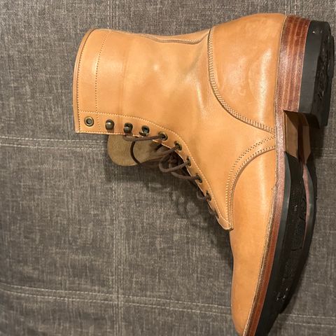 Onderhoud SVC02 Packer Boot in Horween Natural Essex