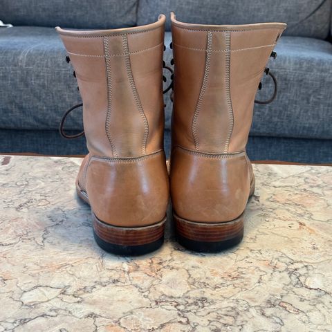 Onderhoud SVC02 Packer Boot in Horween Natural Essex