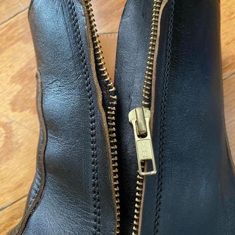 Renav Unlisted Model in Shinki Black Oiled Horsebutt
