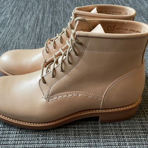 Butts and Shoulders The Classic Boots in Natural Leather