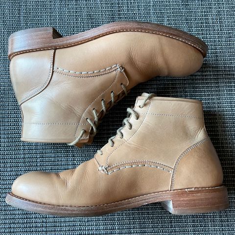 Butts and Shoulders The Classic Boots in Natural Leather