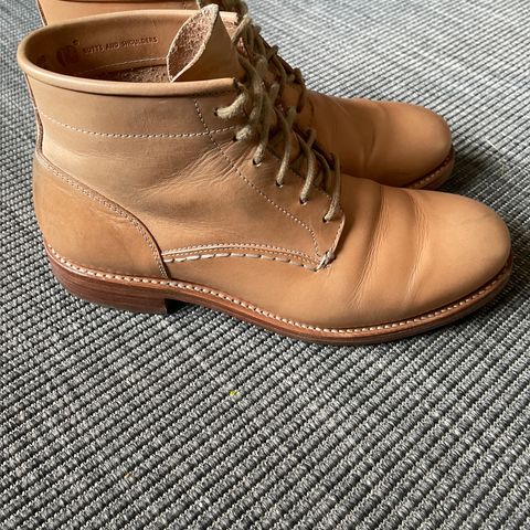Butts and Shoulders The Classic Boots in Natural Leather