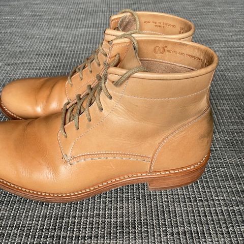 Butts and Shoulders The Classic Boots in Natural Leather