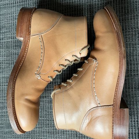 Butts and Shoulders The Classic Boots in Natural Leather
