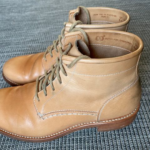 Butts and Shoulders The Classic Boots in Natural Leather