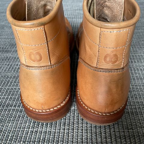 Butts and Shoulders The Classic Boots in Natural Leather
