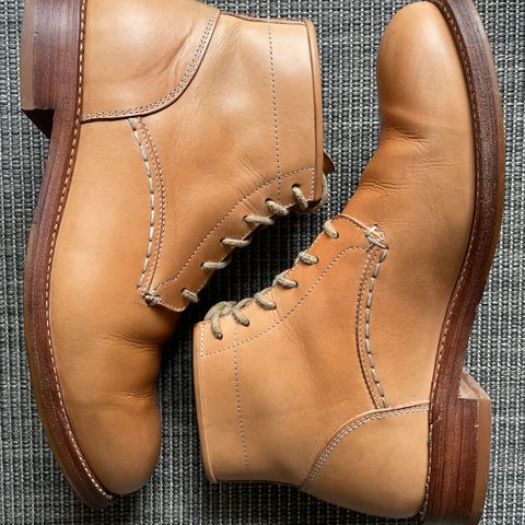 Butts and Shoulders The Classic Boots in Natural Leather