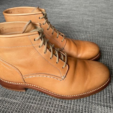 Butts and Shoulders The Classic Boots in Natural Leather