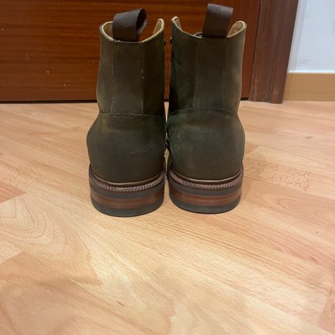 Meermin Service Boot in C.F. Stead Leaf Green Waxy Commander Suede