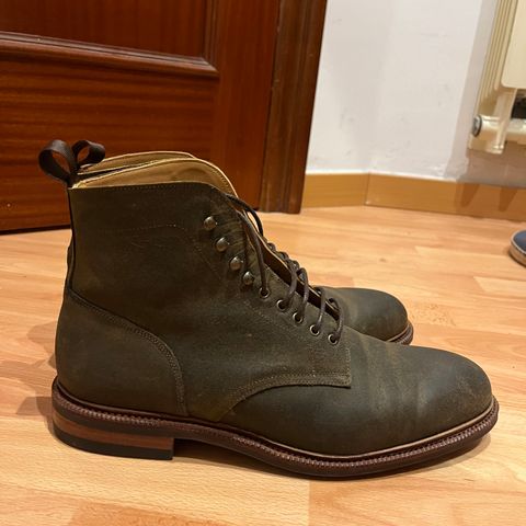 Meermin Service Boot in C.F. Stead Leaf Green Waxy Commander Suede