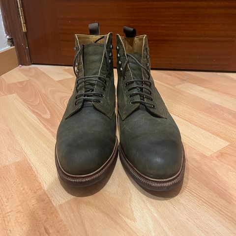 Meermin Service Boot in C.F. Stead Leaf Green Waxy Commander Suede